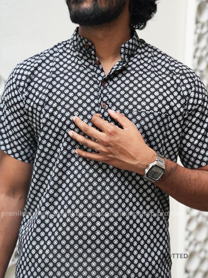Dotted - Pranikas Men Short Sleeve Cotton Kurta with Pocket